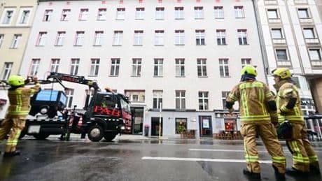 Friedrichstraße: Feuerwehr evakuiert Haus in Berlin-Mitte - Einsturzgefahr