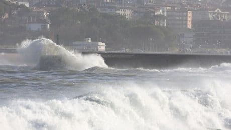 Aviso amarillo de Euskalmet por olas de hasta 3,5 metros en Bizkaia