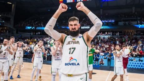 Un descomunal Porzingis no logra evitar el batacazo de Letonia en los octavos de final