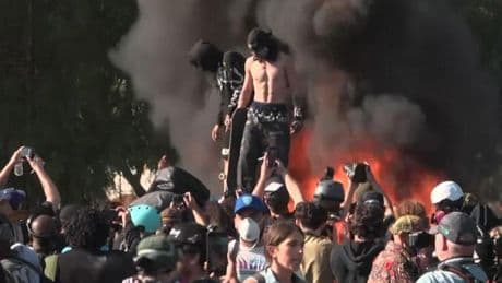 CNN TÜRK Los Angeles'ten aktarıyor | Trump’tan Talimat: Ordu sokakta, gerginlik tırmanıyor!