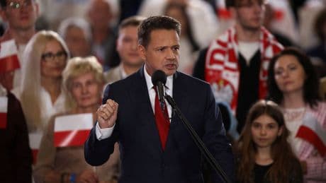 El centrista y 'candidato de Tusk' se adelanta ligeramente en la primera vuelta de las presidenciales de Polonia