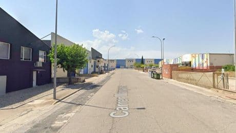 Muere un menor que habían dejado dentro de un coche en Valls