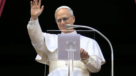 El papa León XIV pide una &quot;paz duradera&quot; en Ucrania y un alto el fuego en Gaza ante 100.000 personas: &quot;Nunca más la guerra&quot;