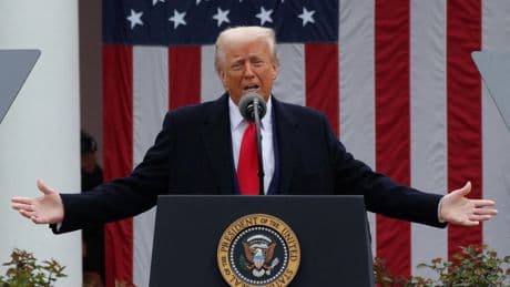 «Il pourrait y avoir des dividendes pour les Américains»: que va faire Donald Trump avec l’argent des droits de douane ?