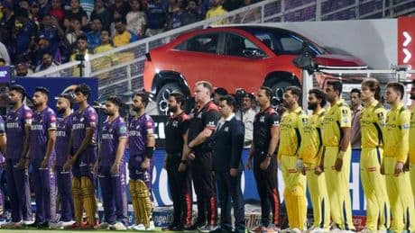 IPL cricket suspended indefinitely as India and Pakistan tensions reach worrying point