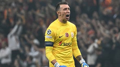 Muslera'nın yerine gelecek!
