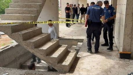 Antalya’da inşaatta ölüm: Genç işçi ilk iş gününde merdiven boşluğuna düşüp öldü