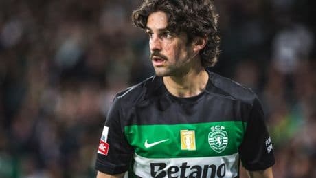 Arsenal make approach to sign Manchester United attacking target with £66m clause