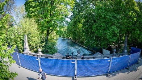 Nach tödlichem Unfall: Reiter schreibt an Surfer-Szene: Geduld an der Eisbachwelle