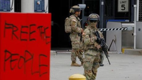 Trump saca los militares a la calle