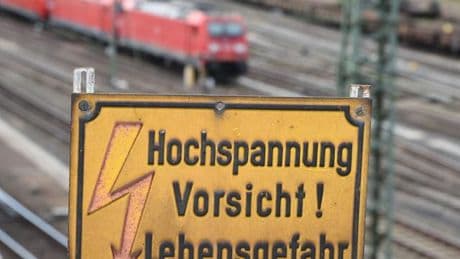 Unfälle: Schwerer Arbeitsunfall auf Bahn-Betriebsgelände