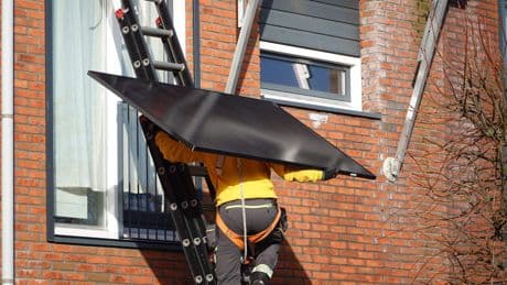 Hoop voor bezitters zonnepanelen: ’Steun van overheid met langdurige subsidie of flexbonus’
