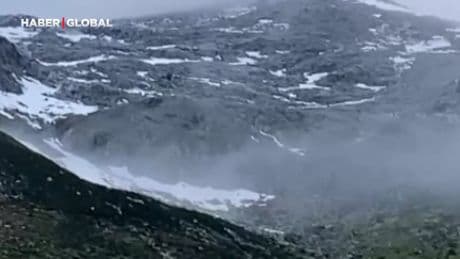 Rize'deki yaylalar Haziran ayında beyaza büründü