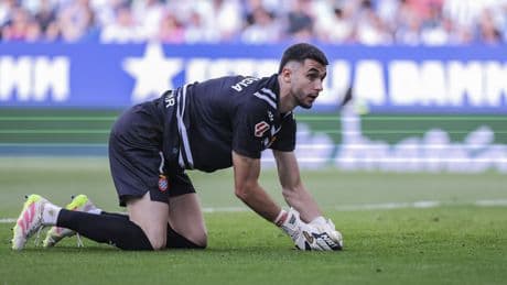 La traición de Joan García al Espanyol se aleja: el Barça insiste, pero media Champions va a por él