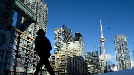 Rent-free months and gift cards: How Ontario landlords are vying for tenants