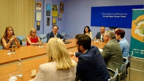 Patronal y sindicatos afean al PP que pida una reunión de Plataforma pel Finançament sin consenso