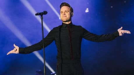 Olly Murs booed on stage as he offers to leave Liverpool gig