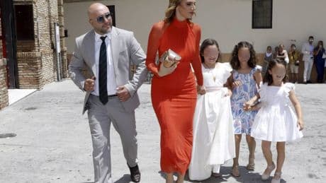 Kiko Rivera e Irene Rosales celebran la Primera Comunión de su hija Ana marcada por las ausencias