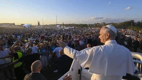 El papa León XIV, en el cierre del multitudinario Jubileo de la Juventud en Roma: "Estamos con los jóvenes de Gaza y Ucrania"