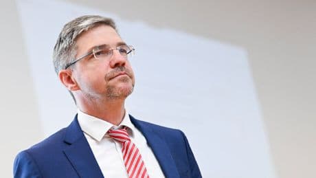 Hauchdünn gescheitert - Potsdams Oberbürgermeister ist abgewählt!