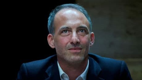 "Il faut assumer la rupture": Raphaël Glucksmann exclut toute union avec LFI en cas de nouvelles législatives, même pour faire barrage au RN