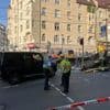 Baden-Württemberg: Auto fährt in Menschenmenge - Drei Schwerverletzte