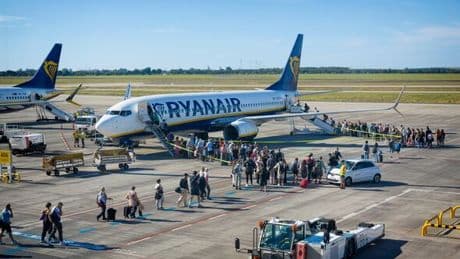 Ryanair warns passengers of 'unacceptable' airport chaos after hundreds left stranded