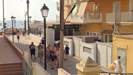 Horror shooting in packed Costa del Sol bar leaves two expats dead