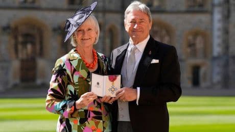 Alan Titchmarsh says he 'has to leave the room' as he recalls poignant family memory