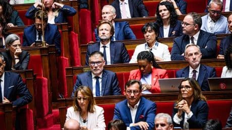 Vent debout contre Sébastien Lecornu, le Parti socialiste n’annonce pas d’emblée la censure