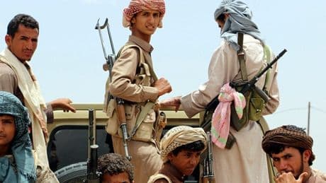 Yemen: oltre 1000 raid USA-UK contro gli Houthi, ma il controllo del Mar Rosso resta un’illusione
