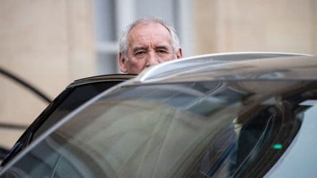 Budget 2026 : pour préparer la guerre, Bayrou bombarde… les fonctionnaires