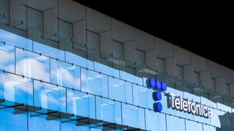 Telefónica investiga un 'hackeo' en Movistar que afecta a 22 millones de registros de clientes