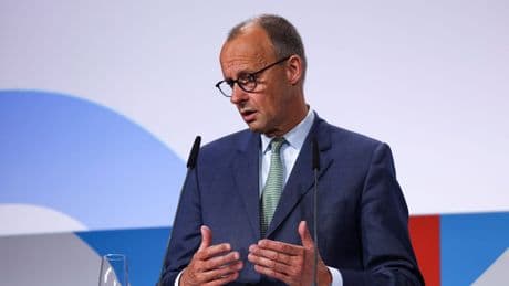 Trotz Gerichtsurteil - Merz hält an Zurückweisung Asylsuchender fest