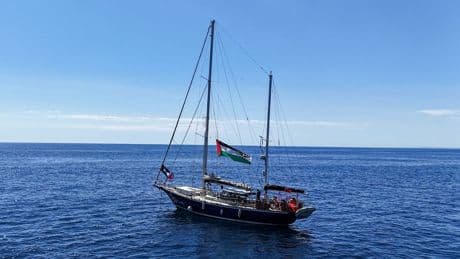 'Israëlische militairen zijn aan boord van activistenschip op weg naar Gaza'