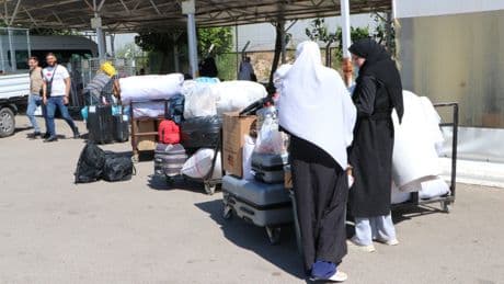 Suriyelilerin Kilis'ten ülkelerine dönüşü arife gününde de sürüyor
