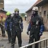 Brandweer moet 70-tal varkens uit mestkelder in Houthulst duiken nadat vloer instort: “51 dieren konden gered worden”