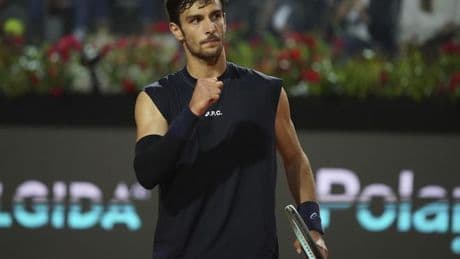 Musetti desdibuja a Zverev y se medirá a Alcaraz en semifinales