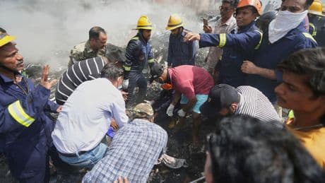Notfall: Fluggesellschaft: Überlebende beim Absturz in Indien