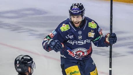 Vor dem DEL-Start im September - Die Meister-Eisbären trainieren wieder