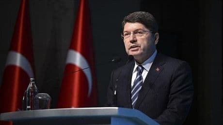 Bakan Tunç'tan '1960 darbesi' paylaşımı