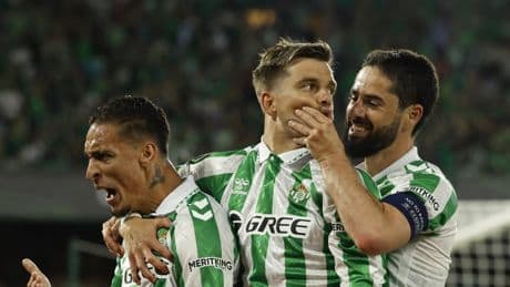 El Betis le perdona la vida a la Fiorentina