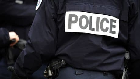 Marseille: un homme fracture la main d'un policier en refusant d'être placé en garde à vue