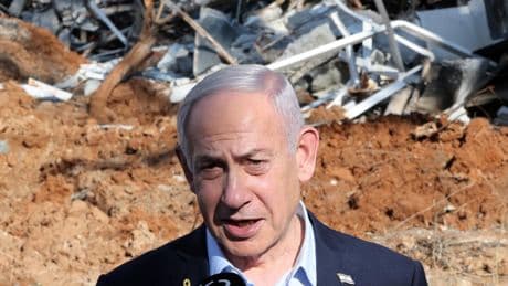 Netanyahu celebra que Trump se una a la ofensiva sobre Irán: "Primero viene la fuerza, luego viene la paz"