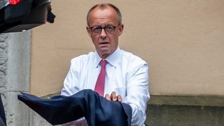 Friedrich Merz als Kanzler: Warum er im Ausland mehr punktet als Scholz