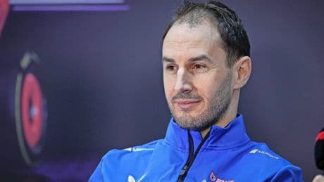Bij Alpine opgestapte teambaas Oliver Oakes duikt ’gewoon’ op in Imola