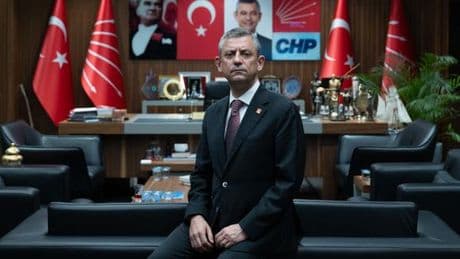 En Turquie, Özgür Özel, l’apparatchik devenu opposant en chef