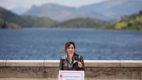 El PSOE ataca a Ayuso por decir que atiende a todos los periodistas: &quot;Siempre en el lado incorrecto de la historia&quot;