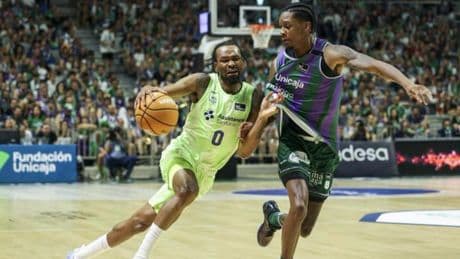 97-95: el Barça despide la temporada con su derrota más cruel