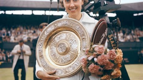 Angela Mortimer, Tennis Champion Who Overcame Adversity, Dies at 93